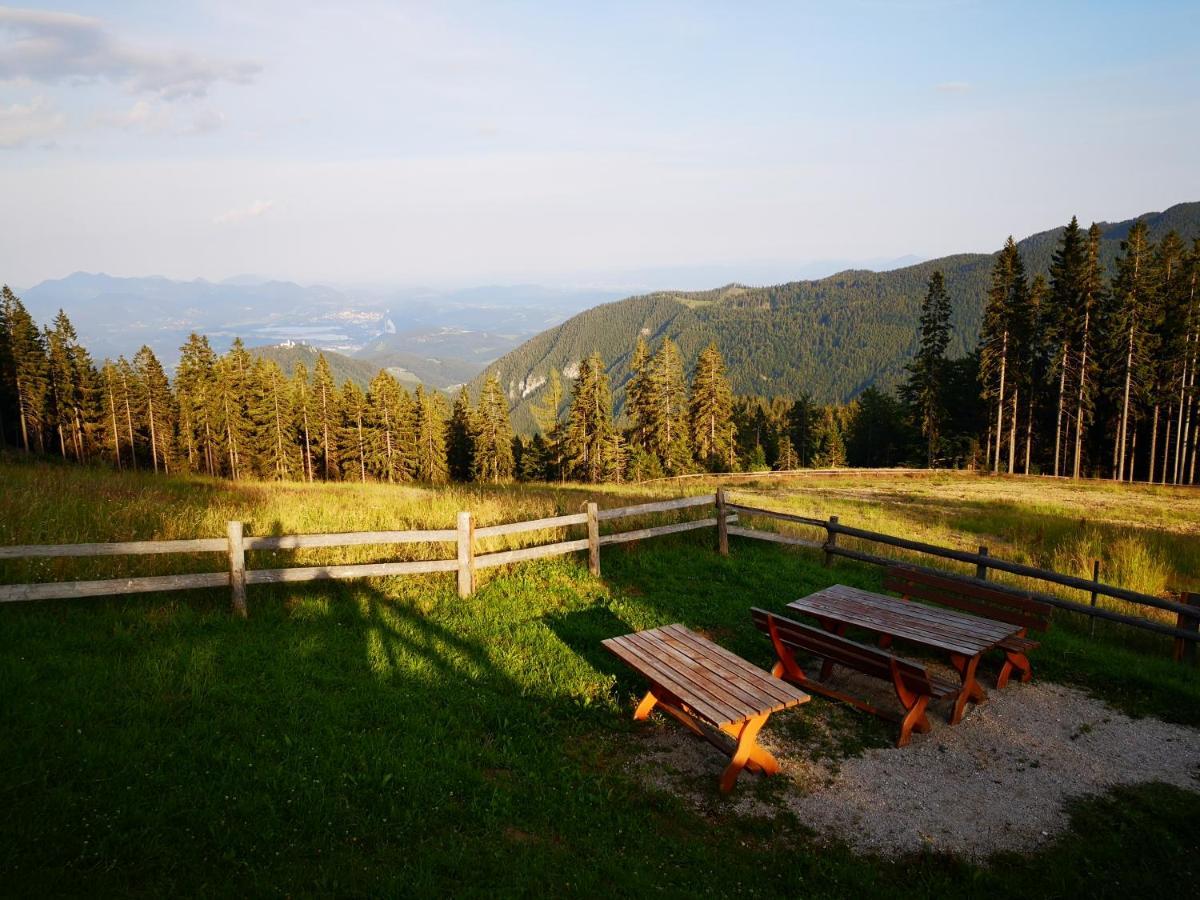 Mountain Lodge Smrekovc Sostanj Екстериор снимка